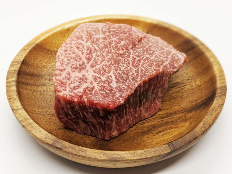 お肉